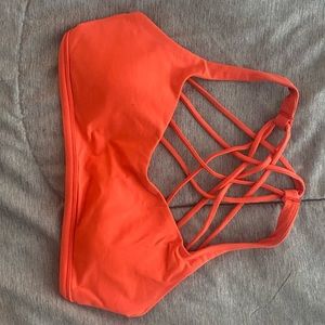 Yoga Free to be Wild Lululemon sports bra great condition